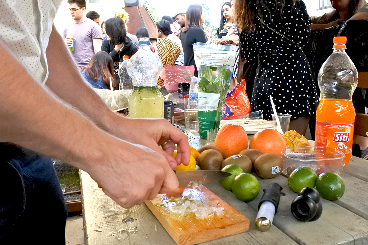 BubbleCap The World's Smallest Soda Maker